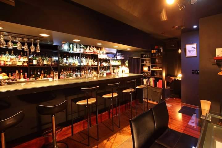 BAR THE BLACK WIDOW